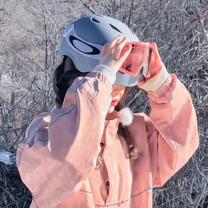 水面之上海报