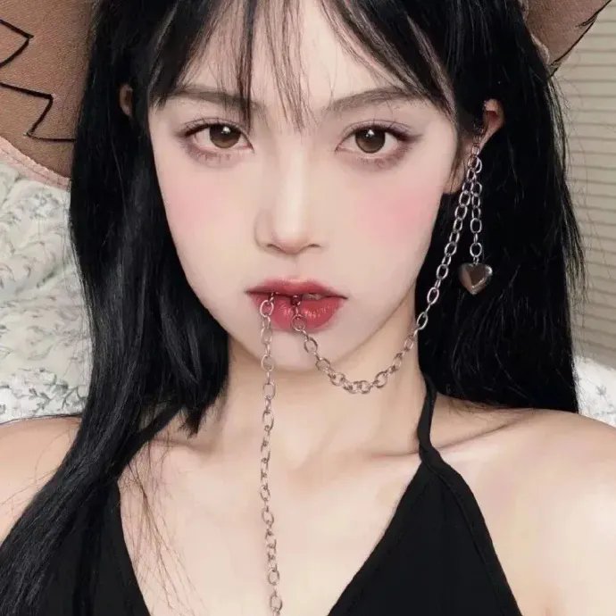 三个女人的故事海报